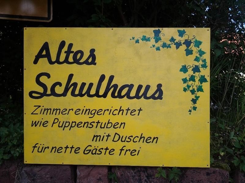 Gastehaus Zum Alten Schulhaus Hotel Miltenberg Bilik gambar
